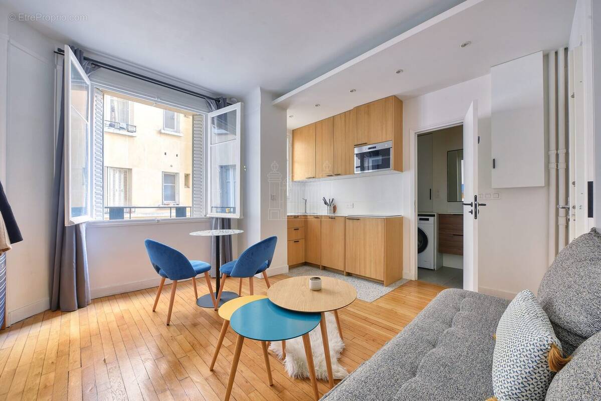 Appartement à PARIS-7E