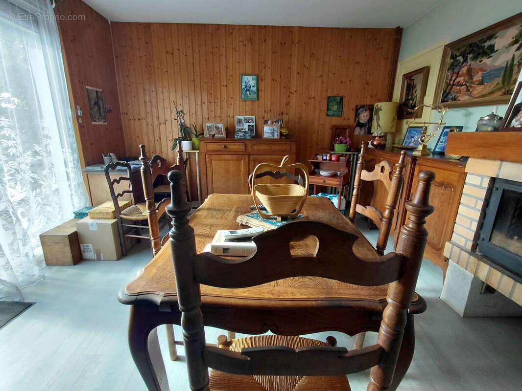 Maison à COULOUNIEIX-CHAMIERS