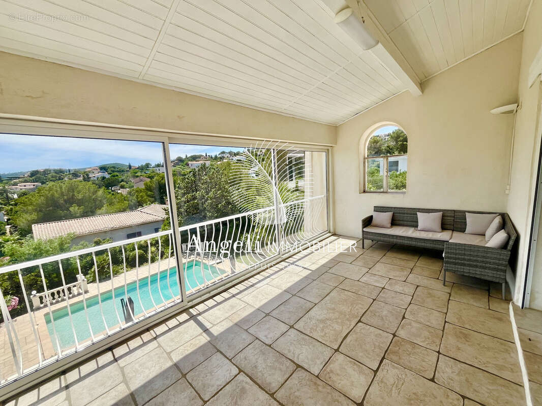 Saint aygulf : villa au calme - photo 10