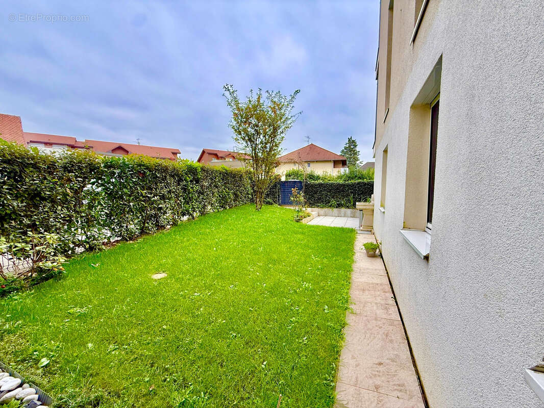 Appartement à VETRAZ-MONTHOUX