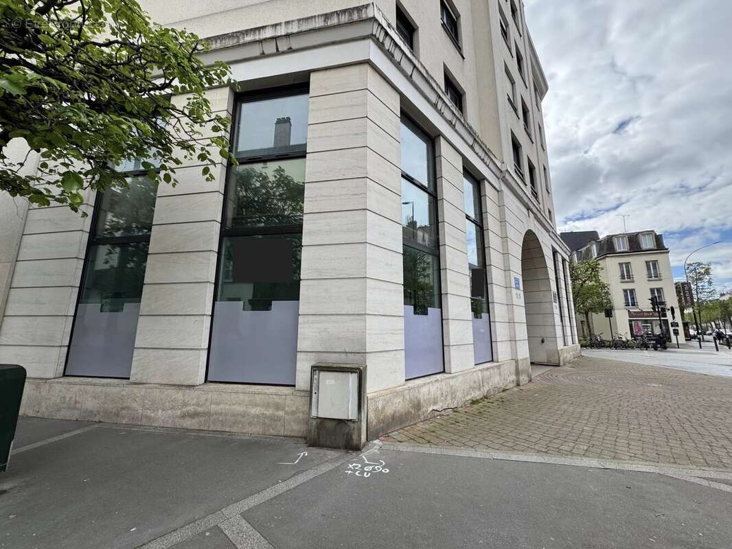 Commerce à LA GARENNE-COLOMBES