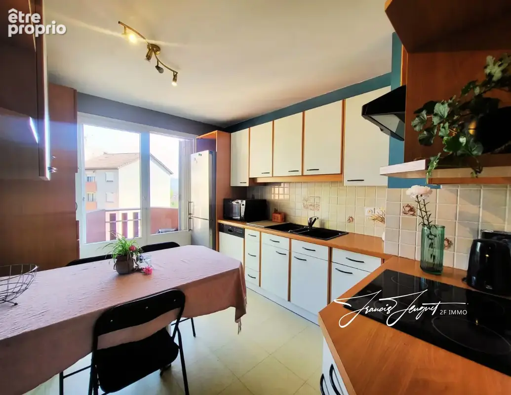 Annecy   T4 lumineux avec balcons, ascenseur & parking - photo 7