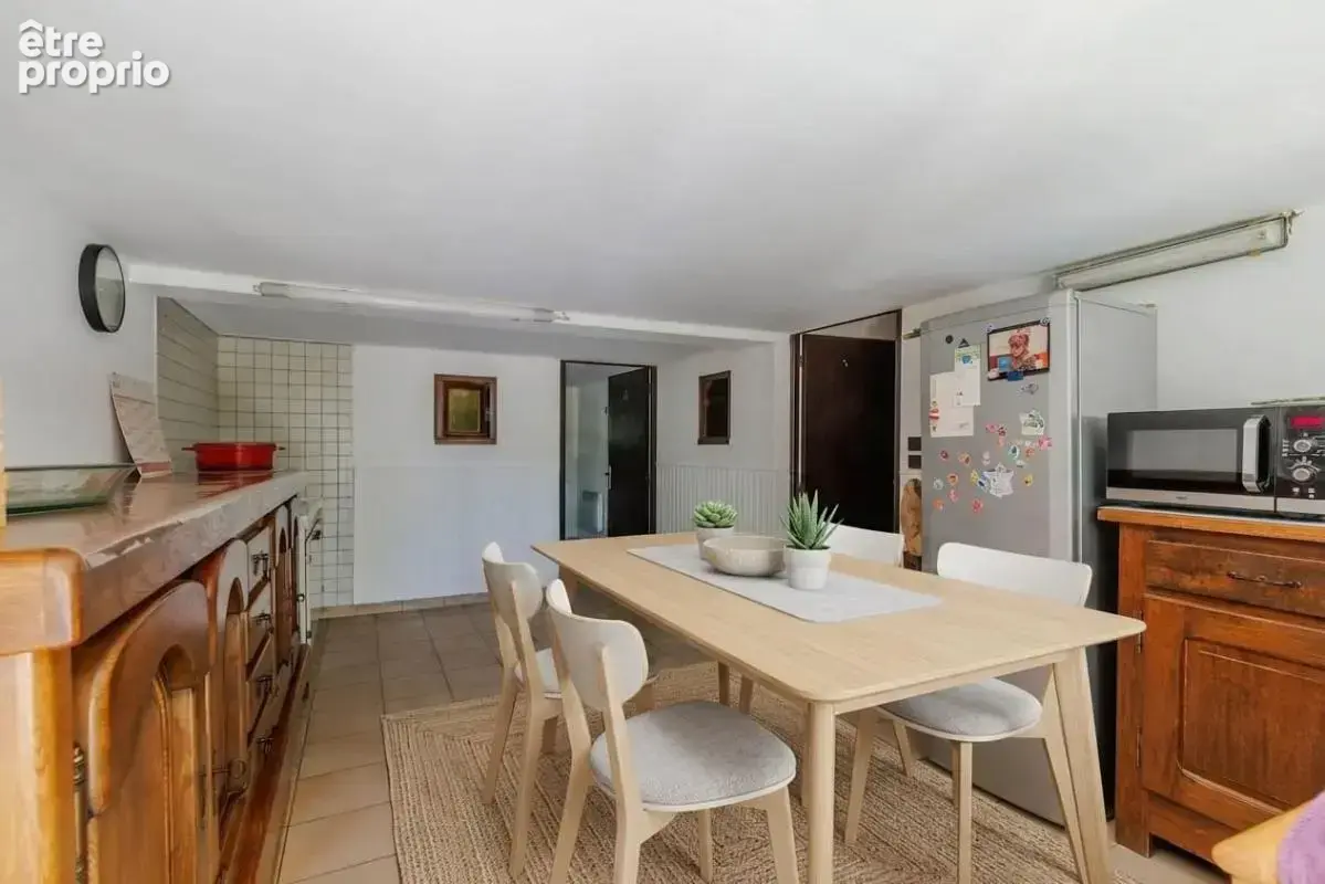 MIONS – Maison familiale de 158 m² avec véranda de 28 m² sur terrain de 777 m² - photo 14