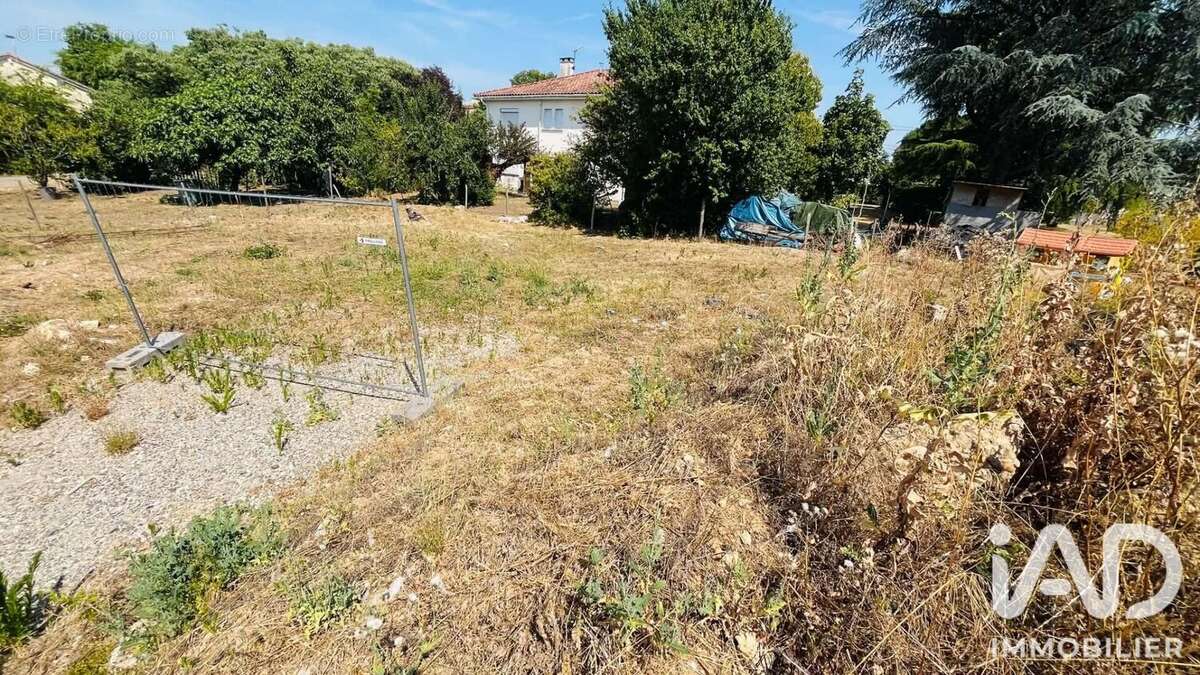 Photo 2 - Terrain à SAINT-DENIS-DE-PILE