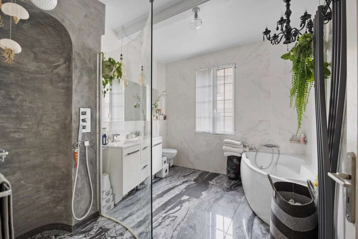 Maison à PARIS-14E