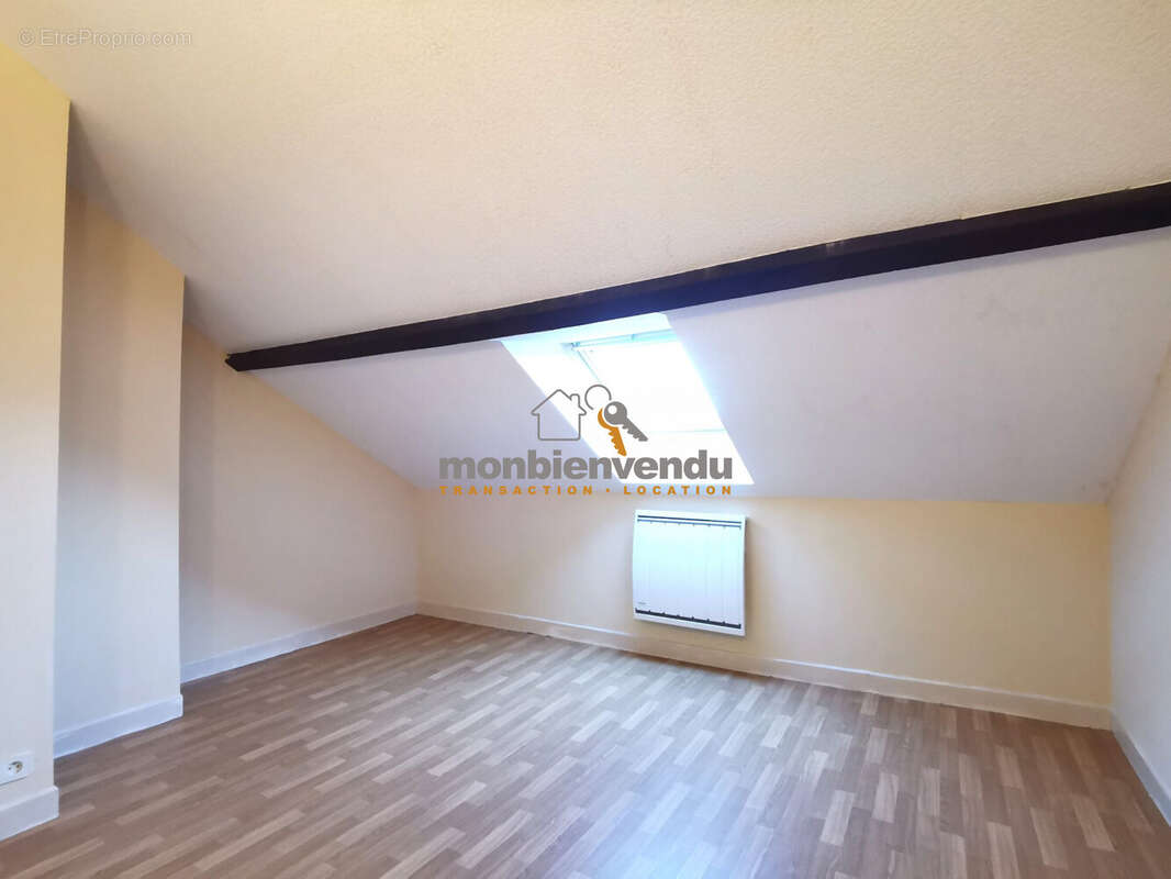 Maison à LAFEUILLADE-EN-VEZIE