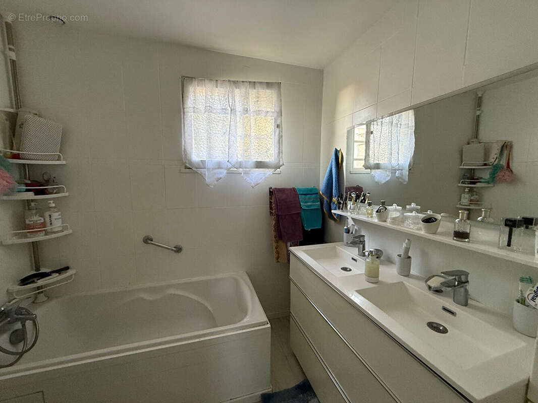 Maison à SARTROUVILLE