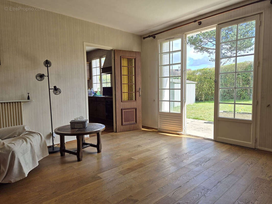 EXCLUSIVITE SENLIS - Maison familiale avec garage et jardin - photo 3