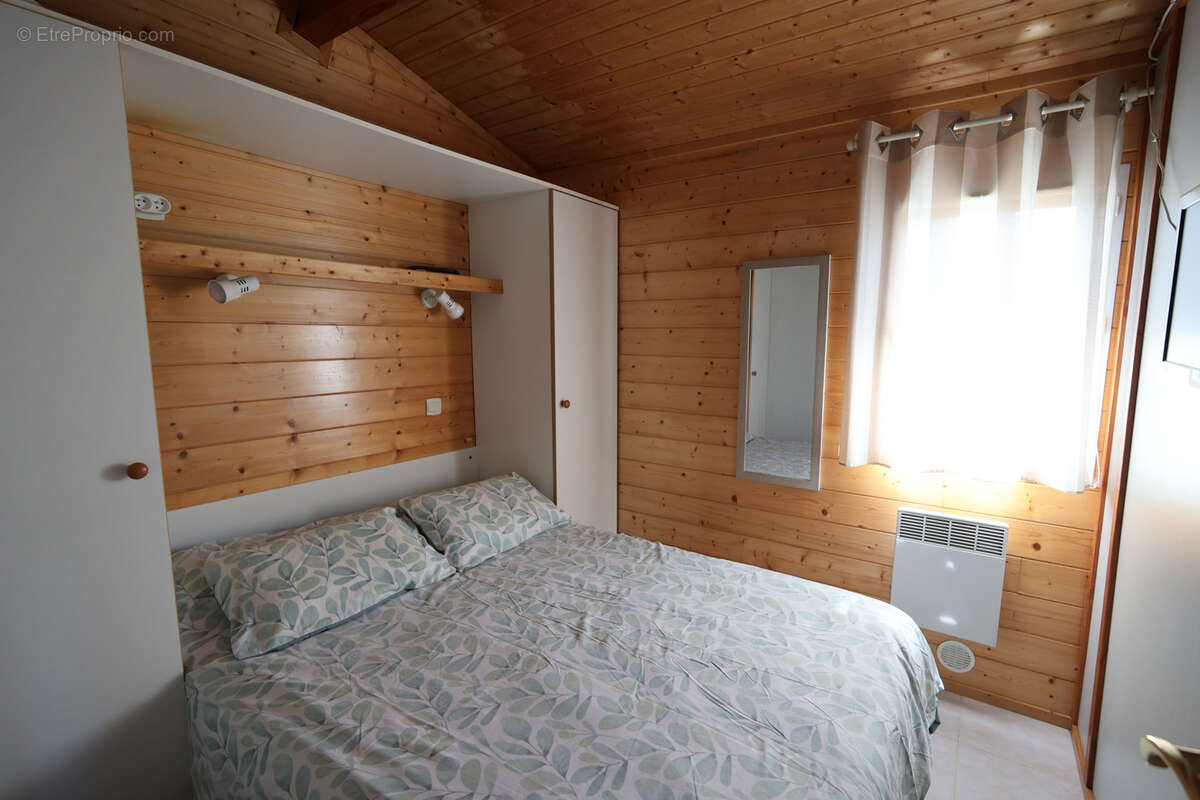 Chalet à vendre 3 pièces principales + dépendances annexes - le porge - photo 5