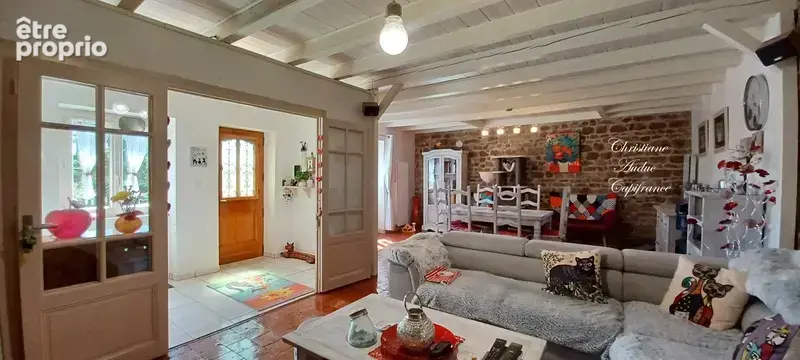 Charolles à 5 minutes, Maison en pierres, rénovée, de 128 m² avec grange attenante aménageable, sur terrain de 2 357 m² - photo 2