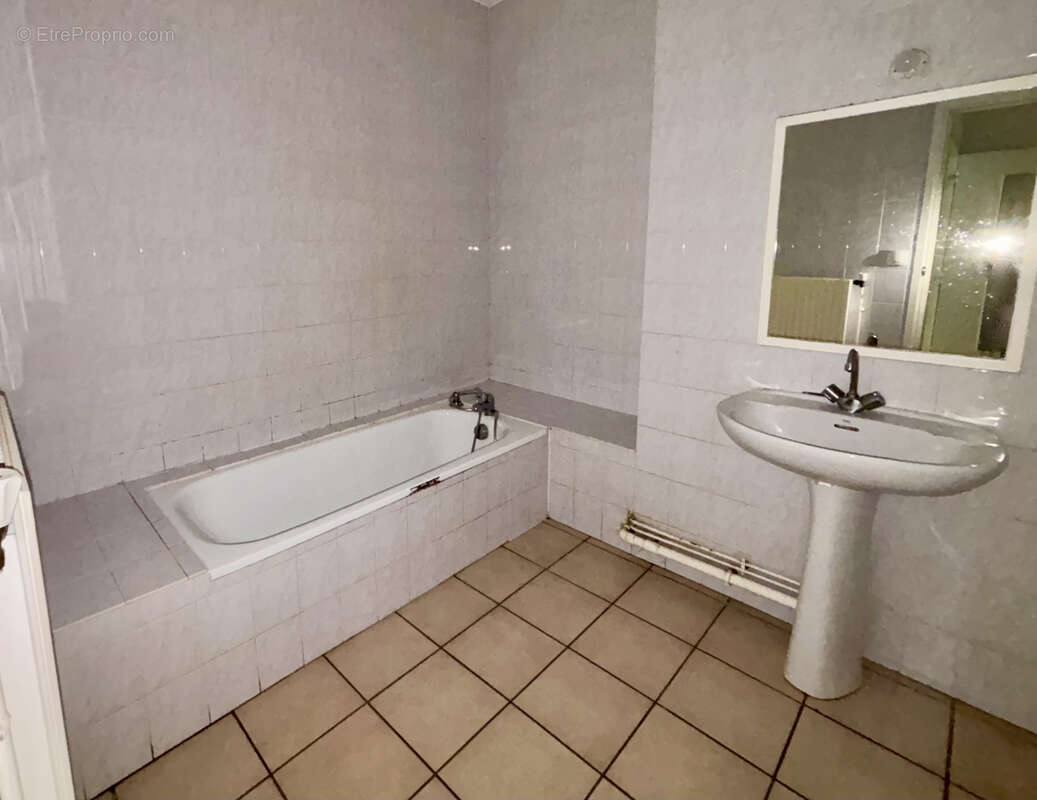 Appartement à SAINT-ETIENNE