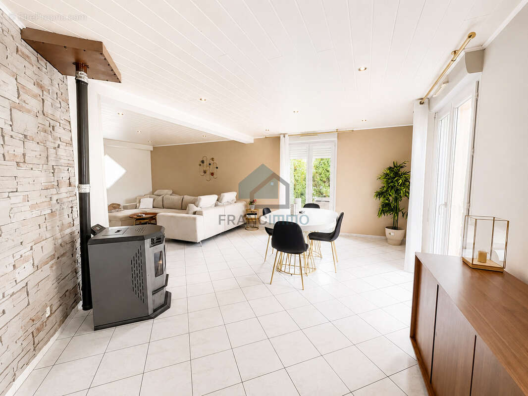 Maiche - agreable maison - photo 8