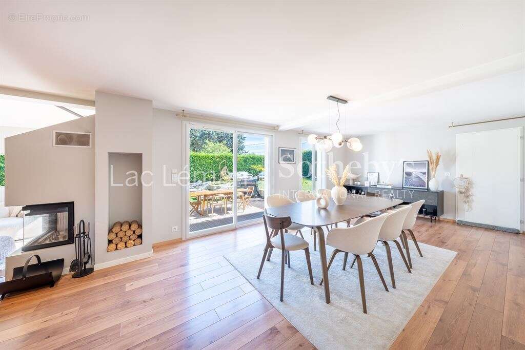 Maison à CHENS-SUR-LEMAN