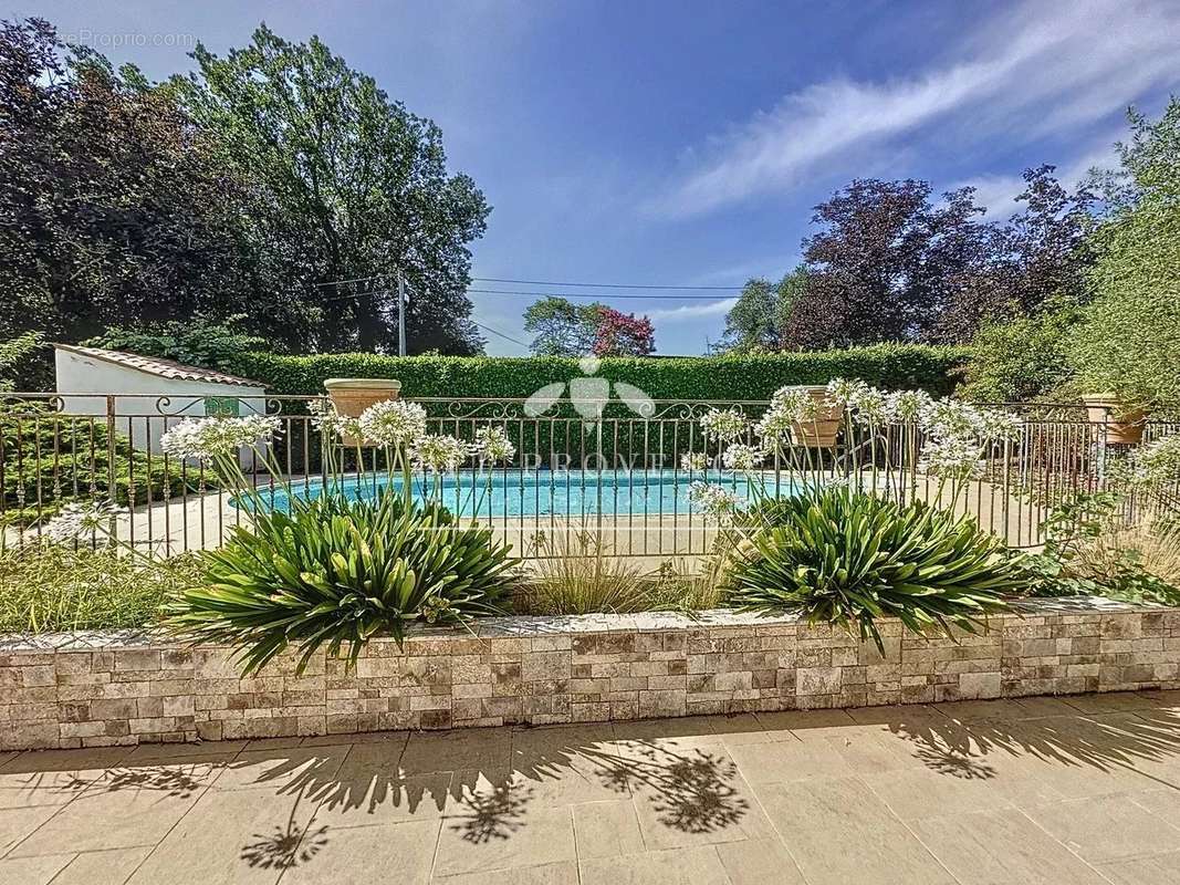 Maison à MONTAUROUX