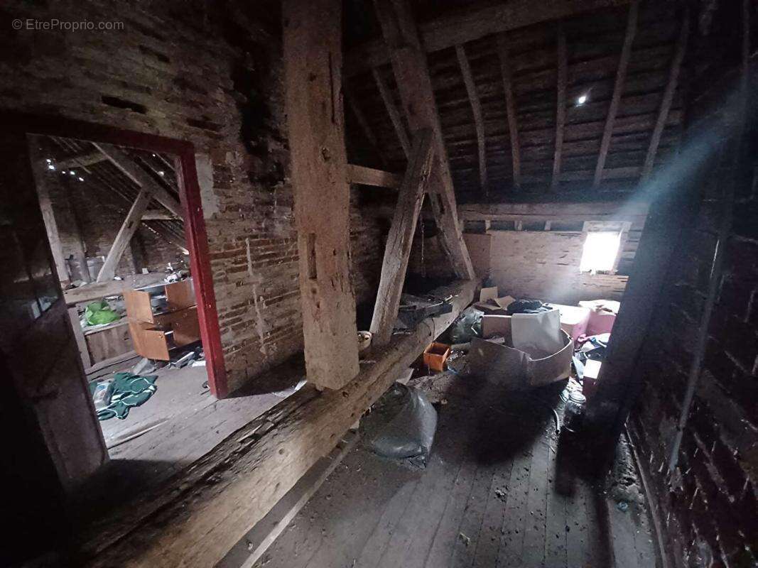 // A SAISIR  Maison de village Planches 5 pièce(s) 95 m2 - photo 11