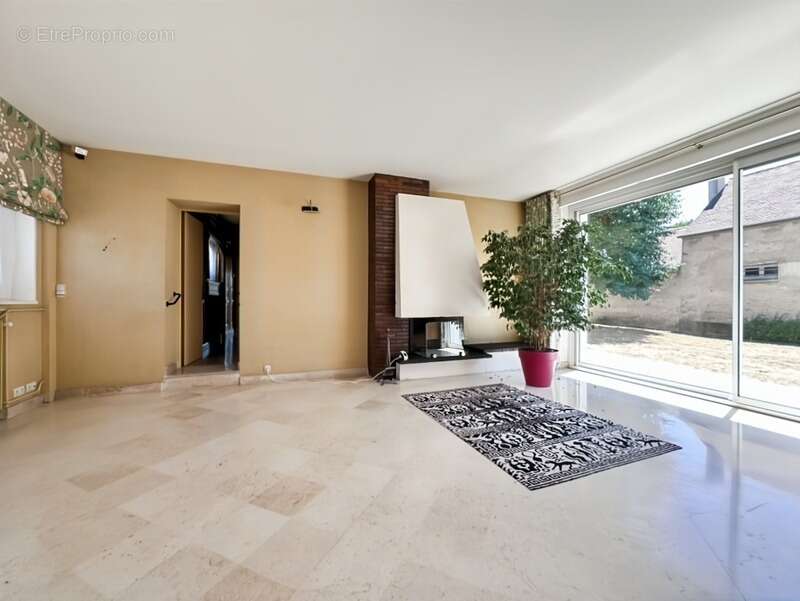 REMAUVILLE (77) Longère authentique de 131 m² sur terrain de 941 m2 - photo 8