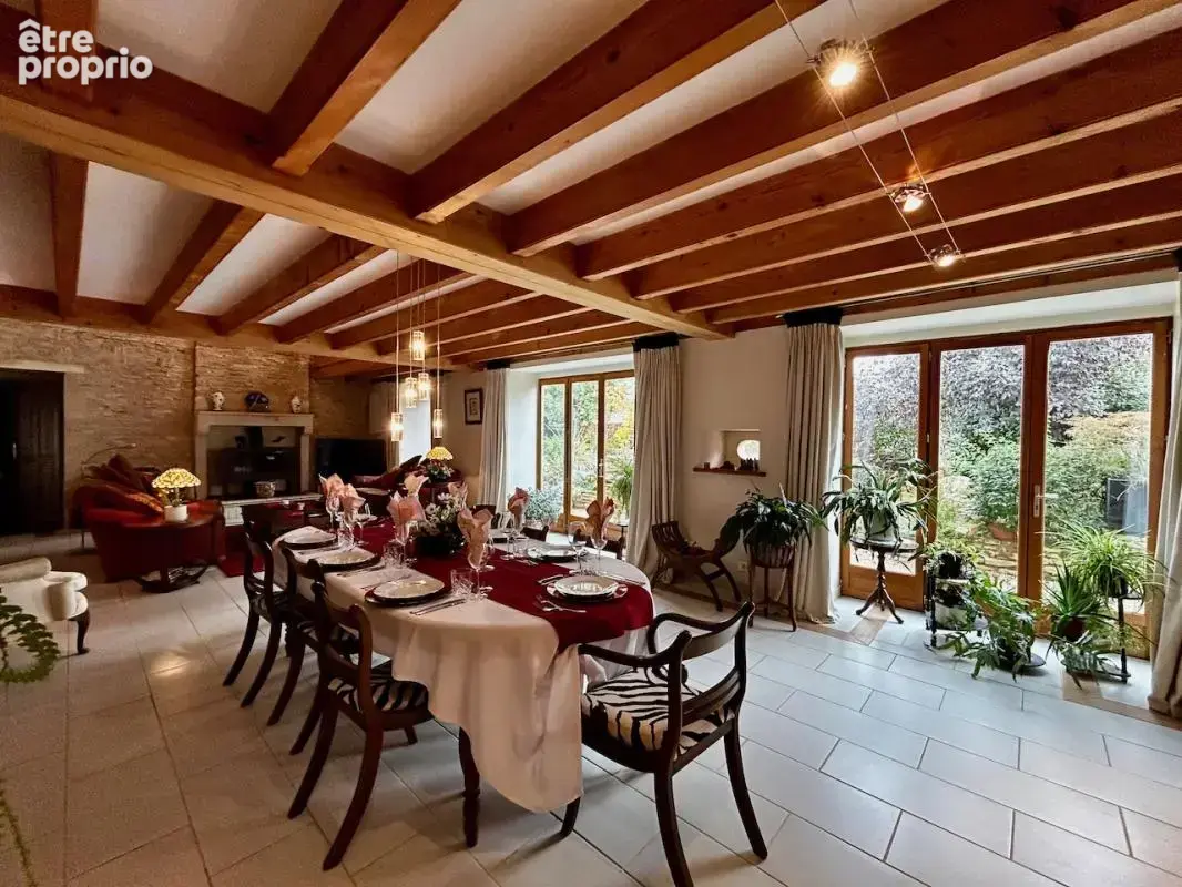 Belle maison en pierre 235m2, 4 chambres, piscine et annexe - photo 3