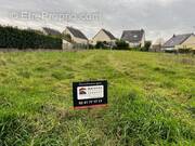 Terrain à FAVERAYE-MACHELLES