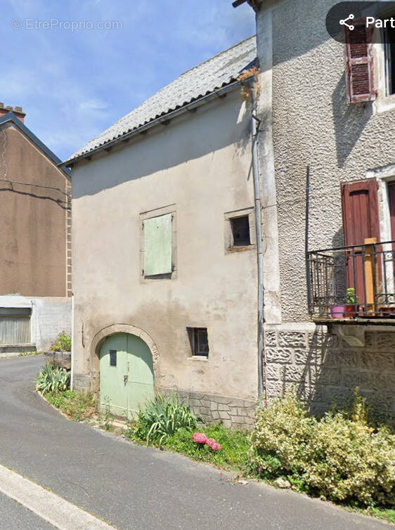 Parking à DURENQUE