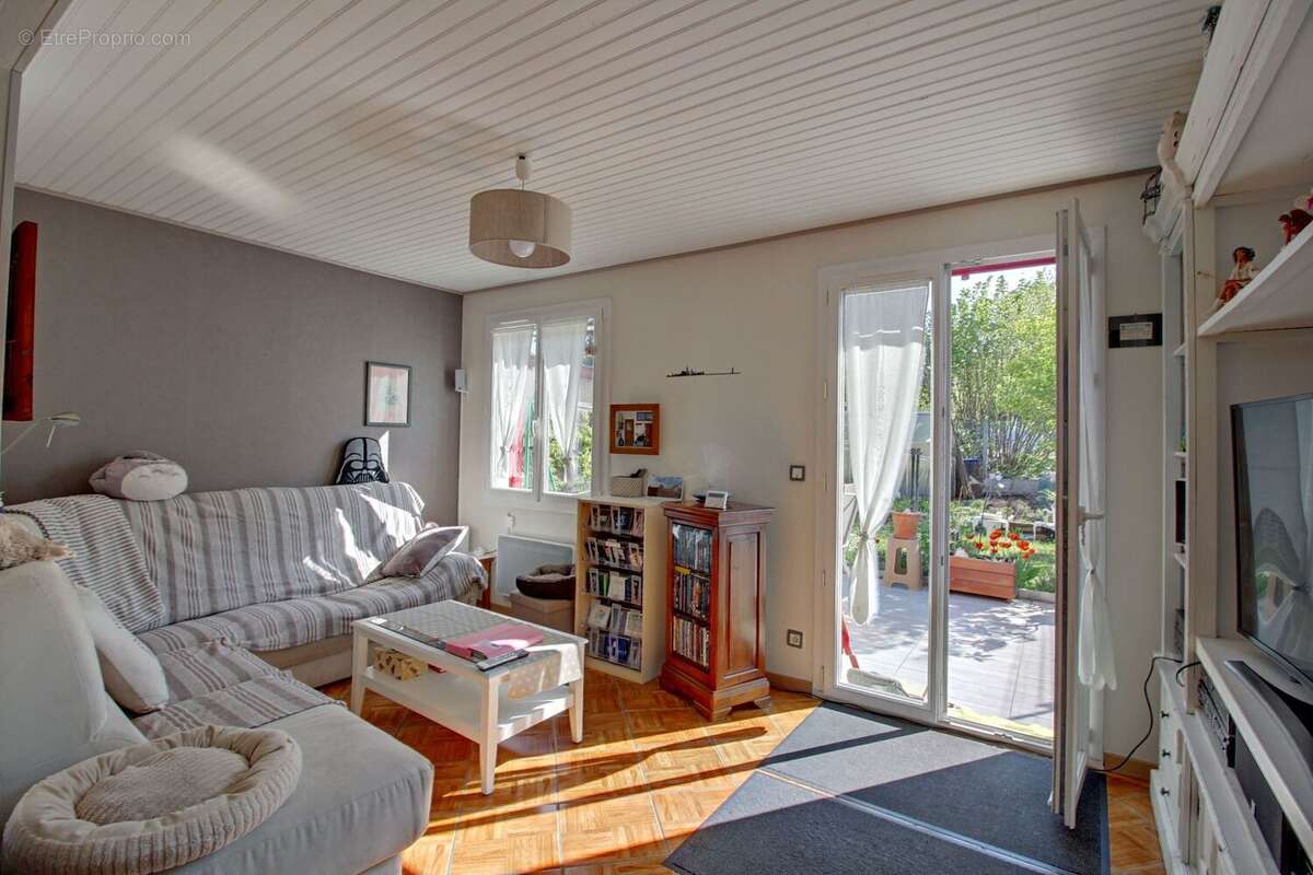 Maison à LES MUREAUX