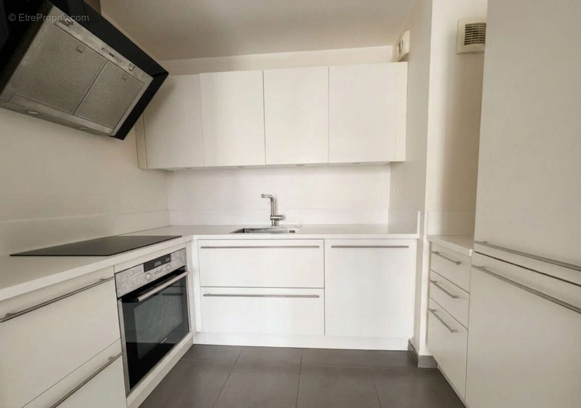 Appartement à MARSEILLE-7E