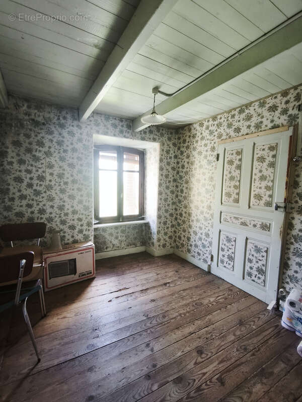 Maison à DORANGES