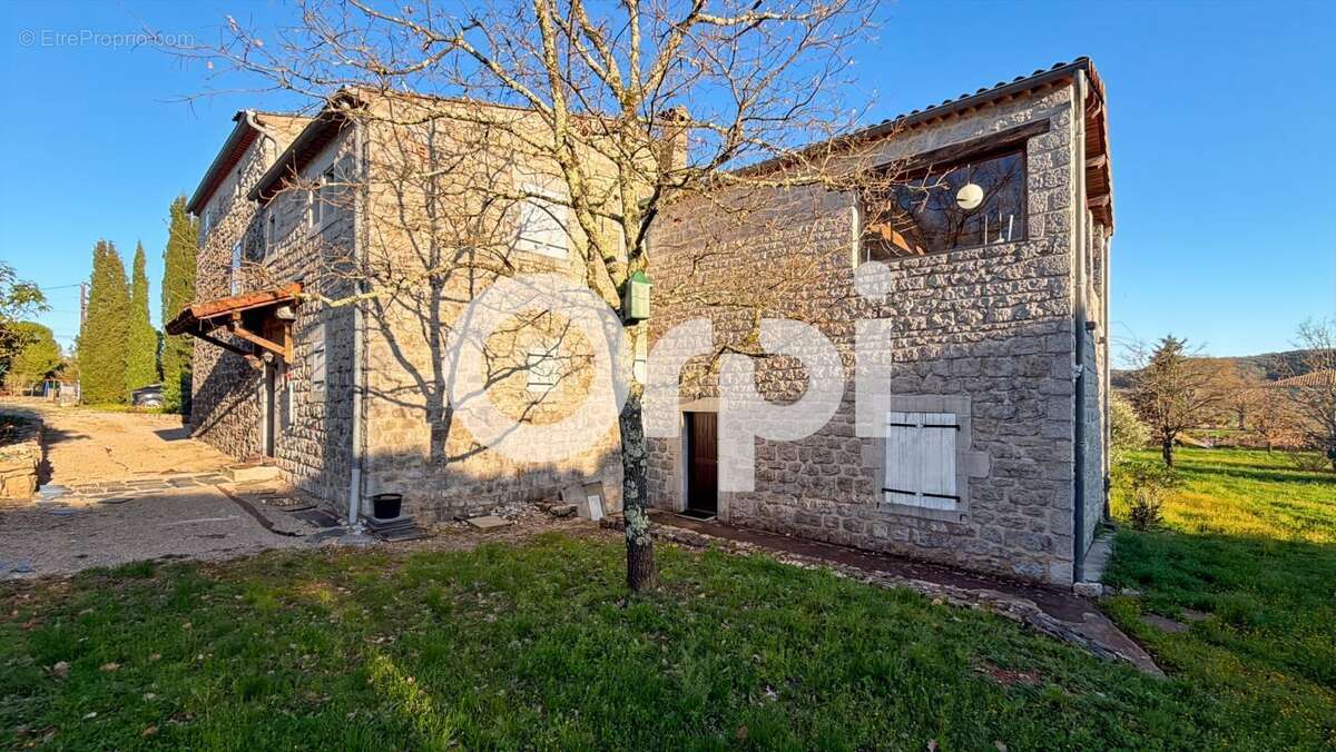 Maison à BANNE