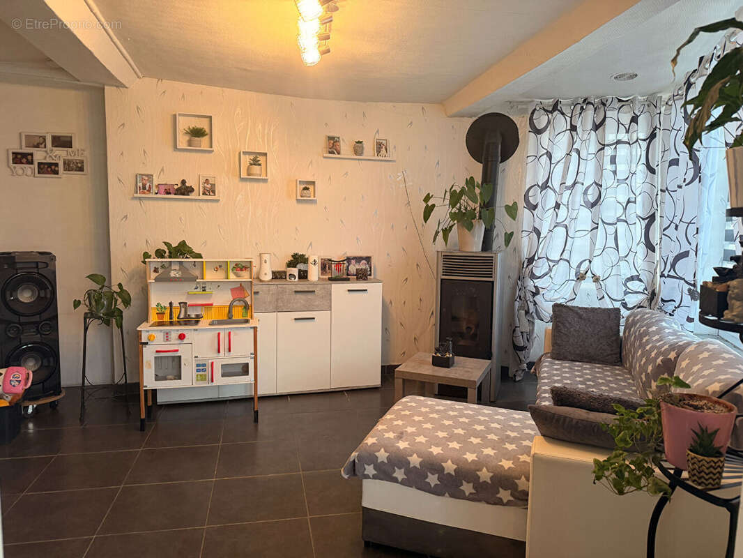 Maison 3 chambres, jardin et hangar - photo 4