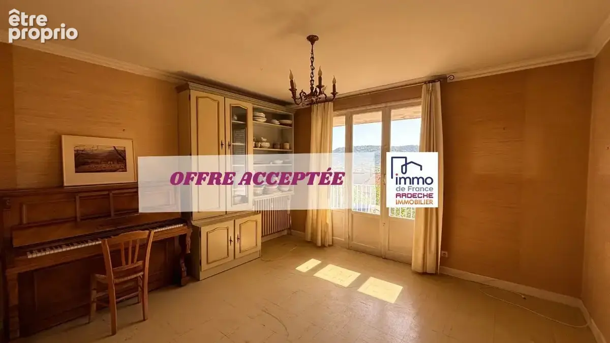 Appartement à PRIVAS
