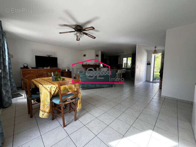 Maison 103 m² à Savigny-Le-Temple  - photo 3