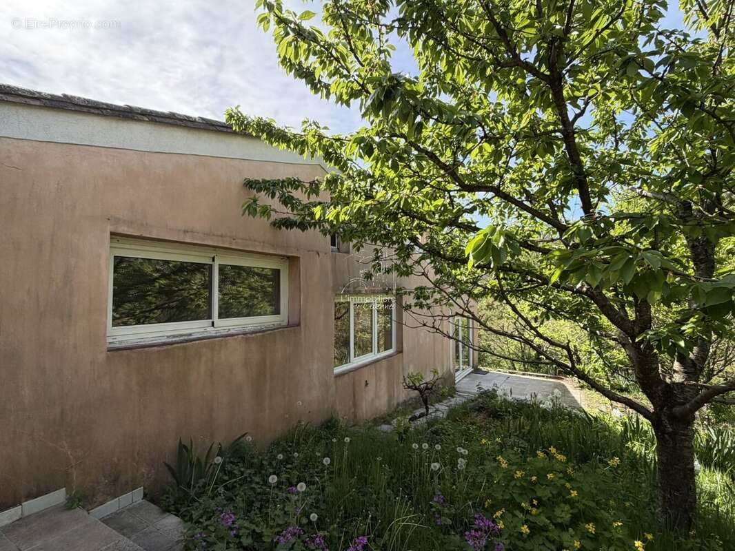 Maison à MANDAGOUT