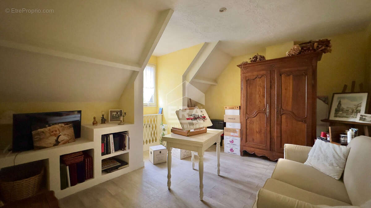 Maison à VIRY-CHATILLON