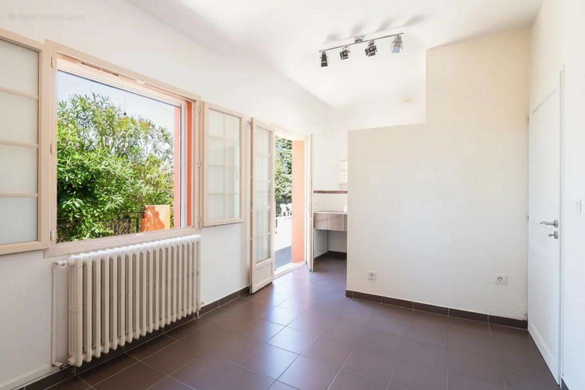 Maison de 6 pièces de 132 m² + studio de 33 m² et garage de 27m² - photo 8