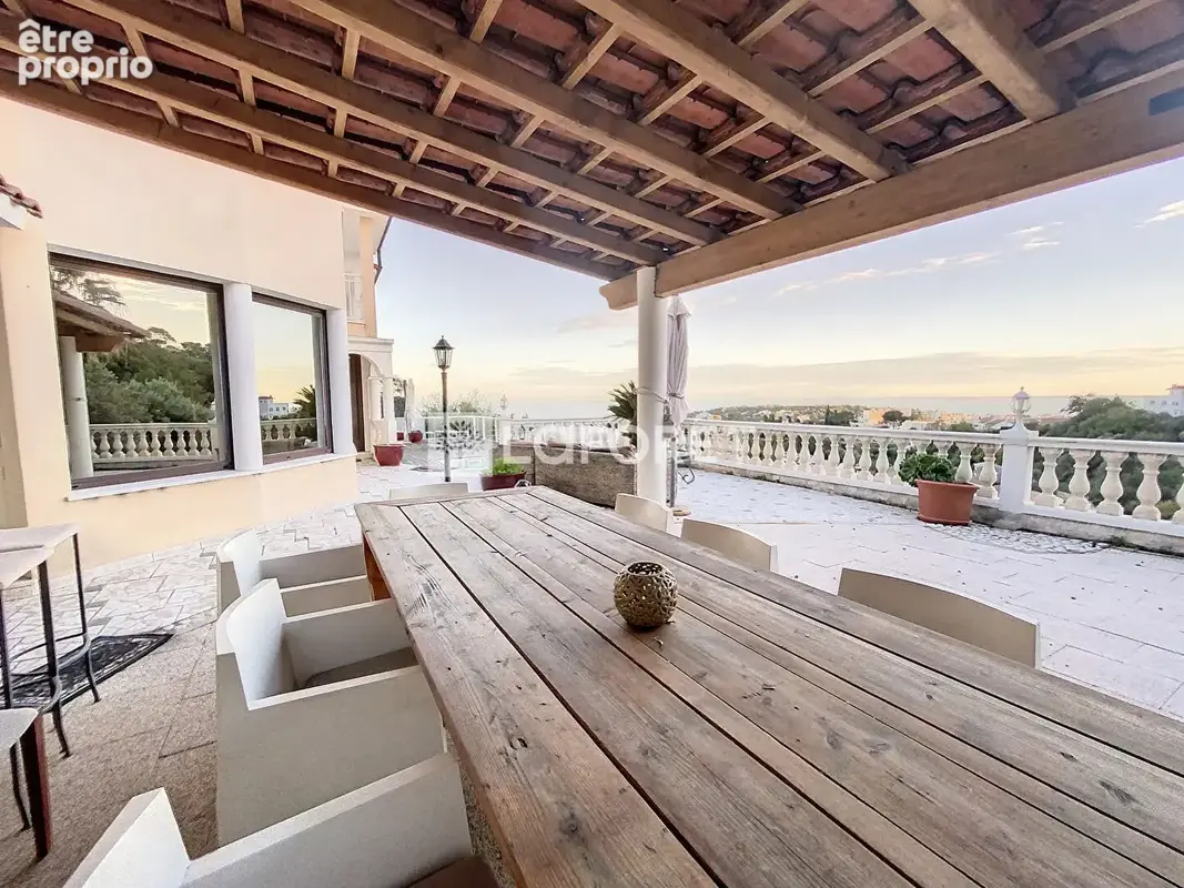 Superbe ! Splendide villa  avec vue mer  de toutes les pièces, piscine et large terrasse - photo 5