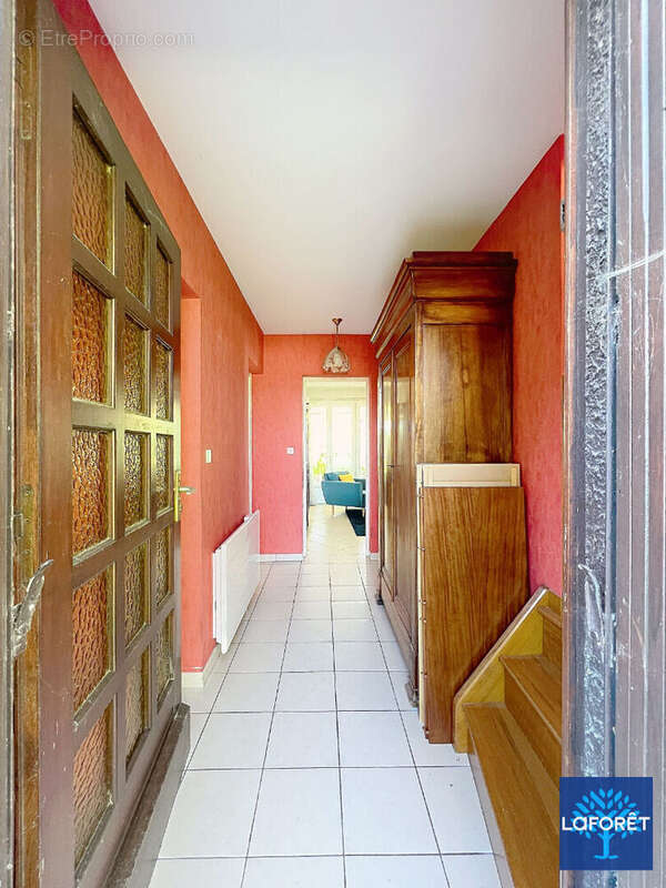Maison à COURBEPINE