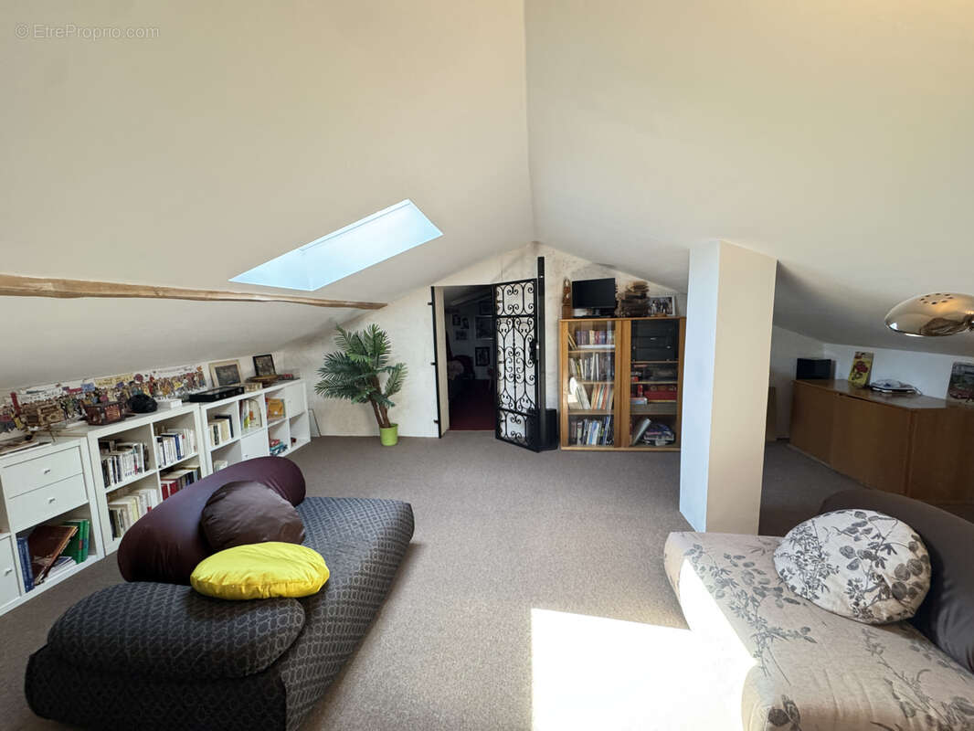 Maison à LA MOTTE-DU-CAIRE