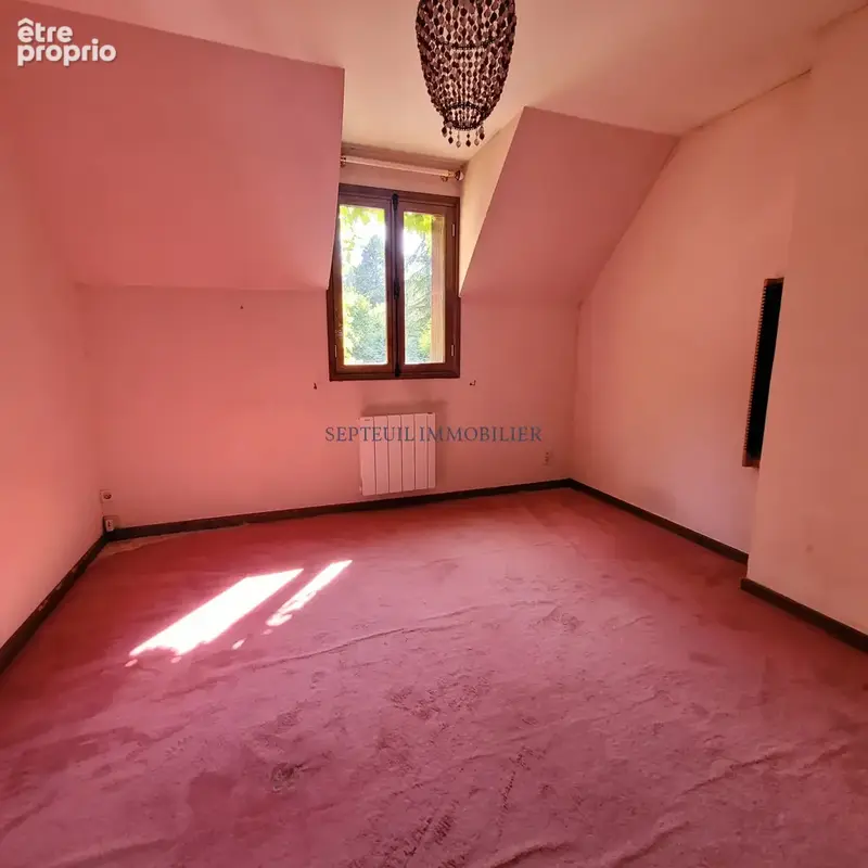Maison ancienne individuelle 5 pièces sur 1970 m2. - photo 7