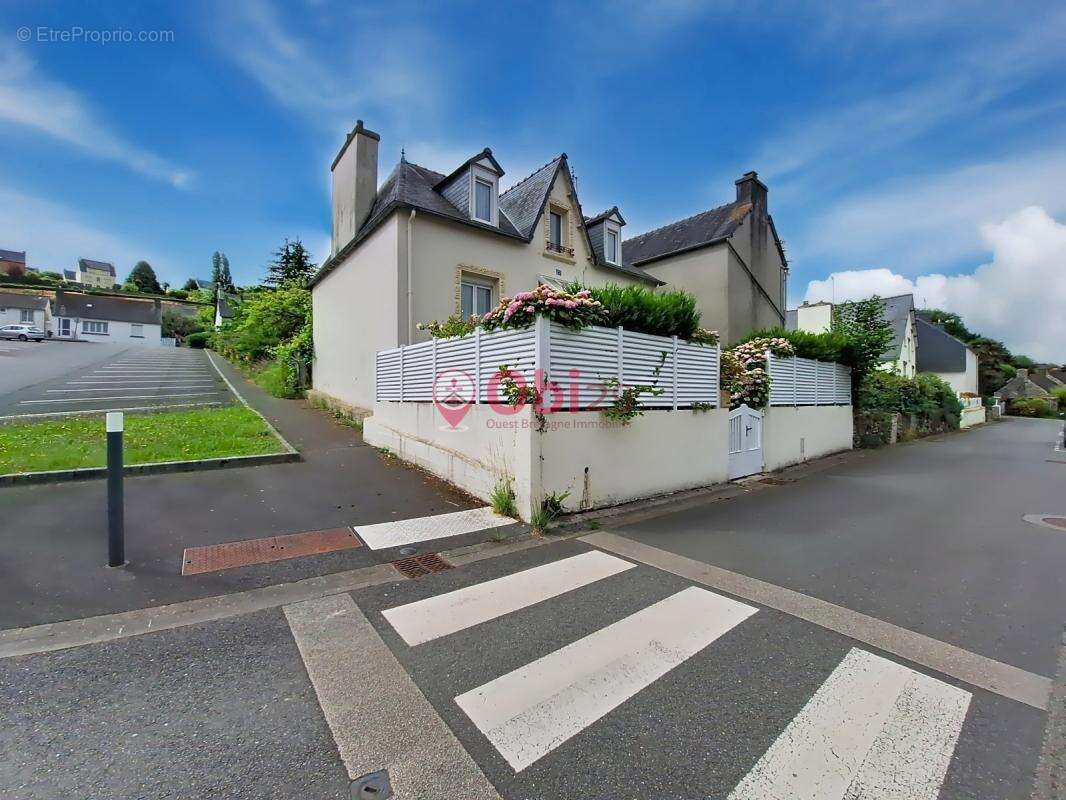 Maison à PONT-DE-BUIS-LES-QUIMERCH