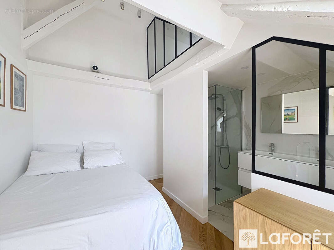 Appartement à PARIS-2E