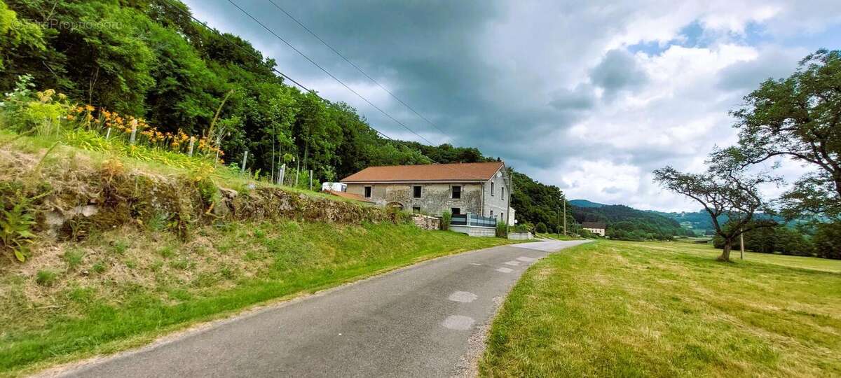 Maison à LE VAL-D&#039;AJOL