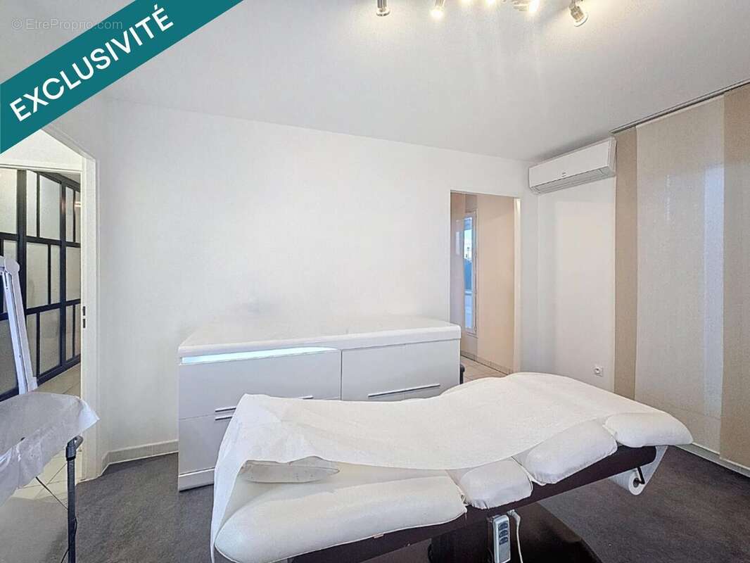 Photo 2 - Appartement à ROQUEBRUNE-SUR-ARGENS