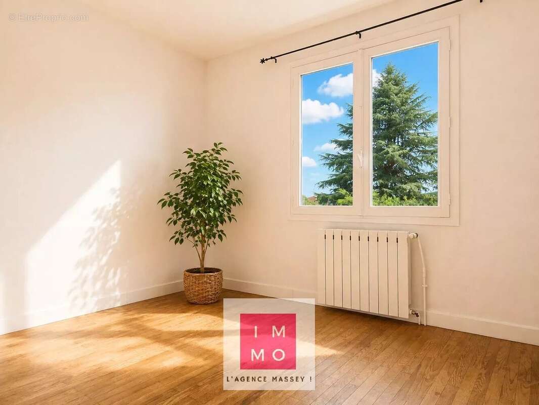 Maison familiale sur deux niveaux – 3 /4  chambres, double garage - photo 10