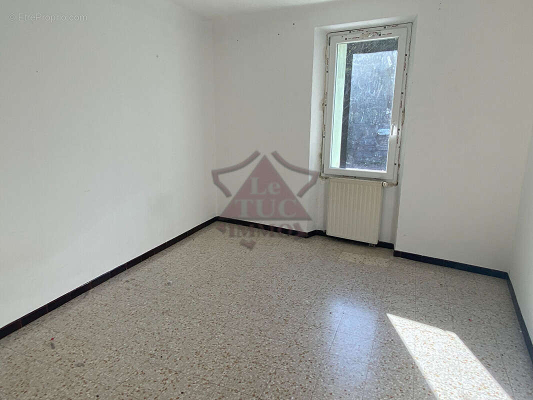 Maison à ROBIAC-ROCHESSADOULE