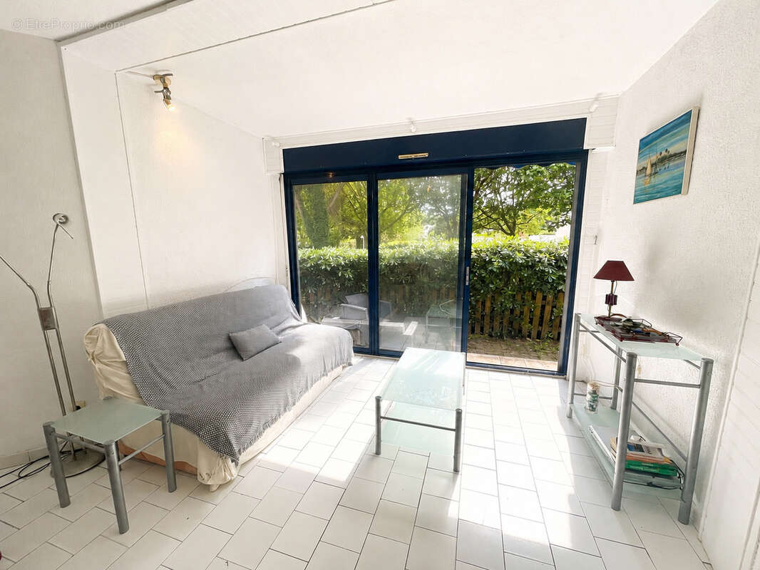 EXCLUSIVITÉ : 2 pièces en rez-de-jardin avec cave dans le quartier du Golf - photo 13