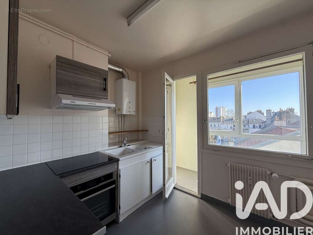 Appartement 83 m² à Reims  - photo 8