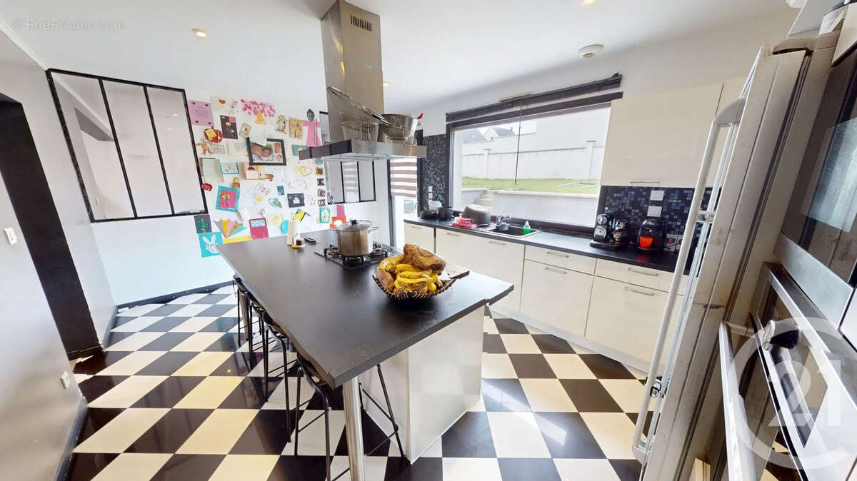 Maison à SAINT-QUENTIN