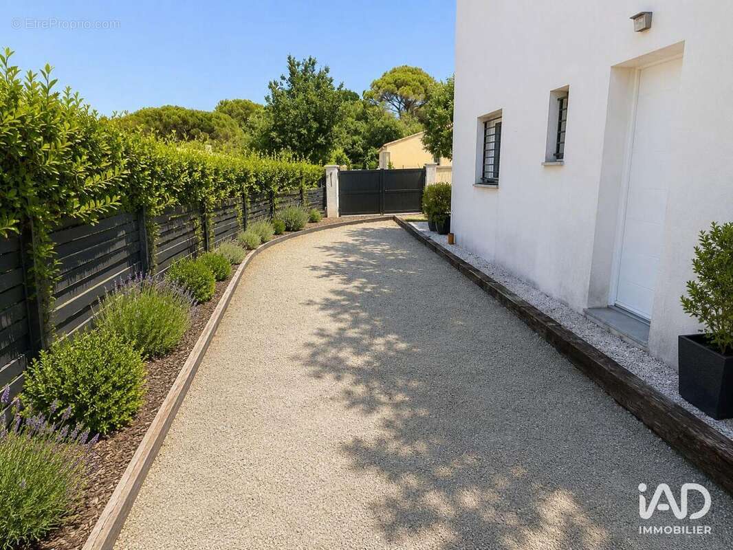 Maison 97 m² à Puget-Sur-Argens  - photo 6