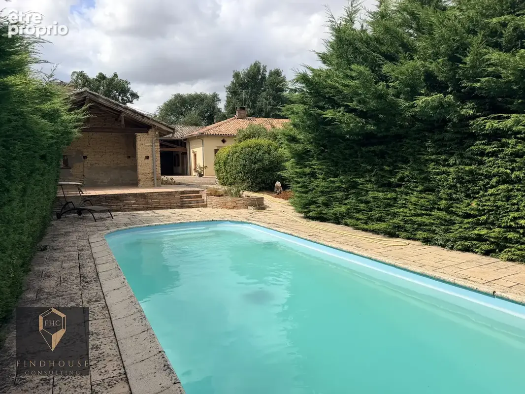 Ferme t6 - 1,5 hectare - 211 m2 - dépendances - étang - puits - piscine - photo 15