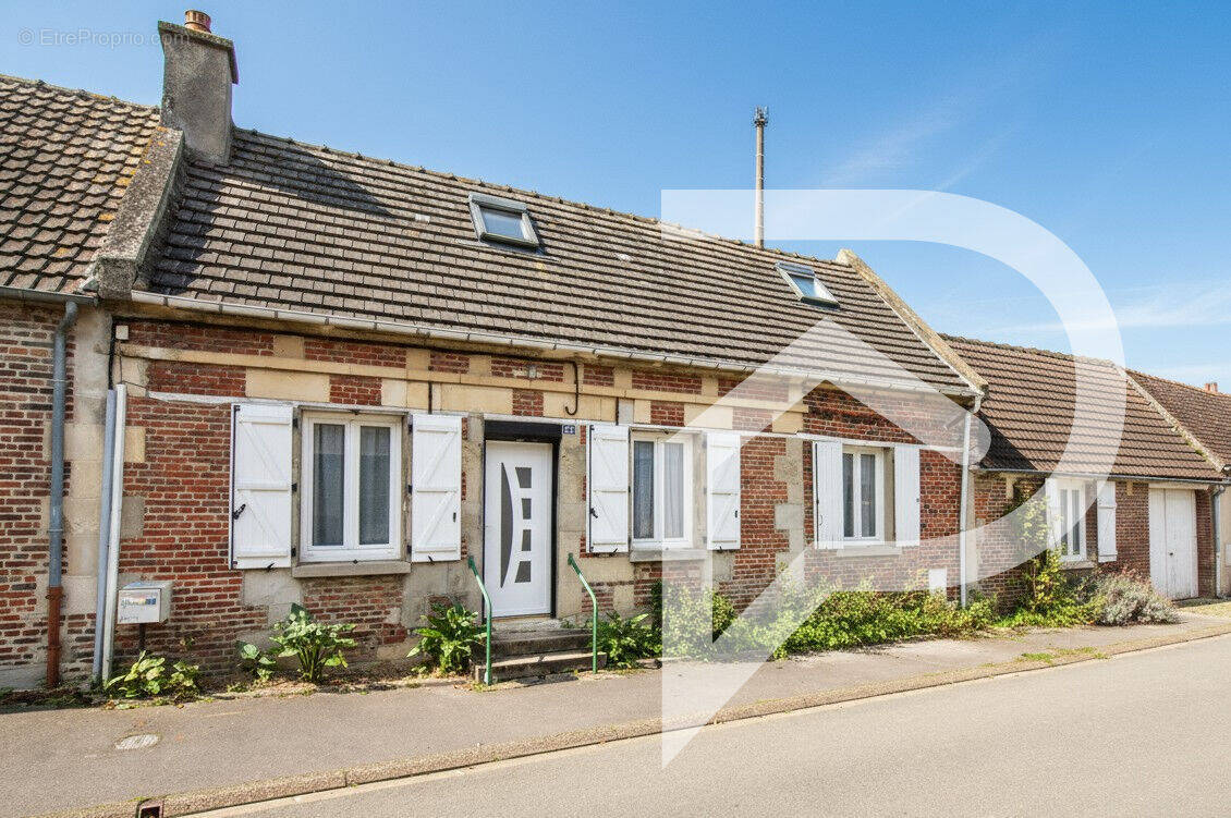 Maison à GRANDFRESNOY