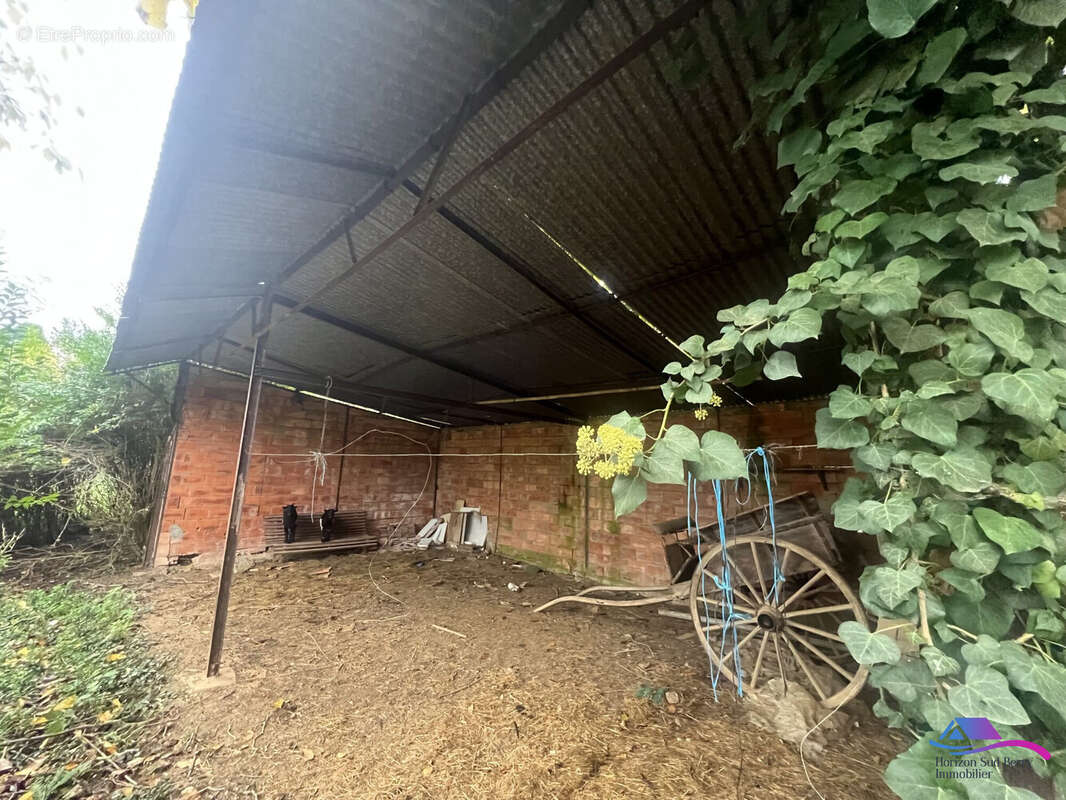 abris au fond du jardin - Maison à SIDIAILLES